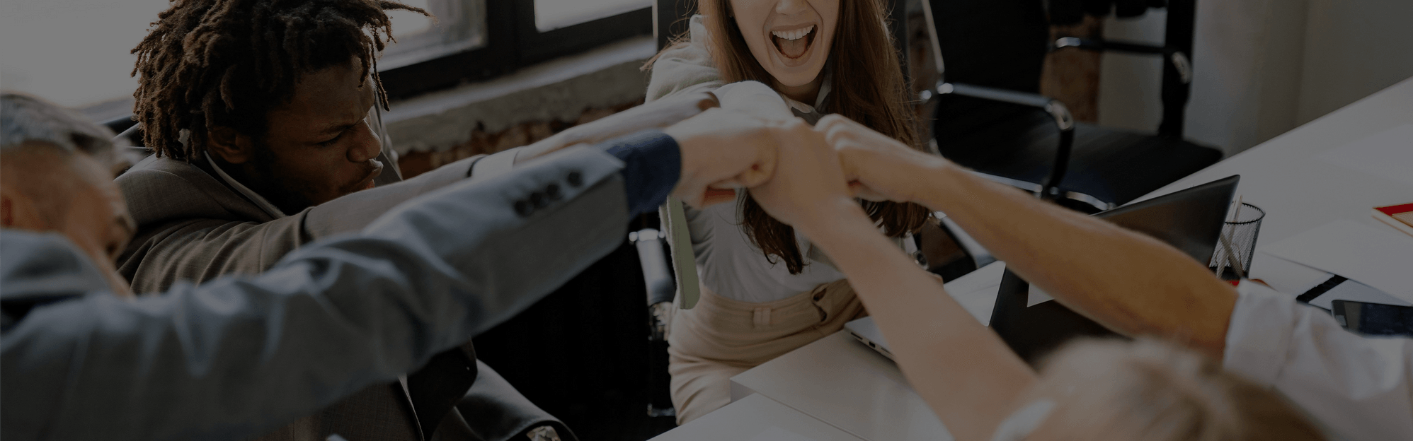 About Us｜ソーシャルを原点に、世界とつながる