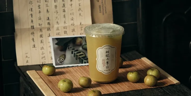 《给阿嬷的情书》带火联名奶茶，难得一部电影能让人记住赞助商